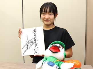 始球式2人を決定㊦「推しの選手と交流期待」高岡市の中学2年芹原さん