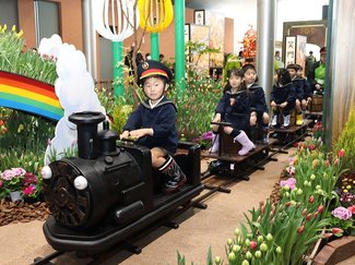 砺波でチューリップ展開幕／「やり直せる」と伝えたい【子育て応援！役立つ記事インデックス】（1月27日～2月2日）