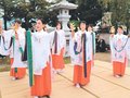 巫女舞１２年ぶり披露　砺波の桑野神社で秋祭り