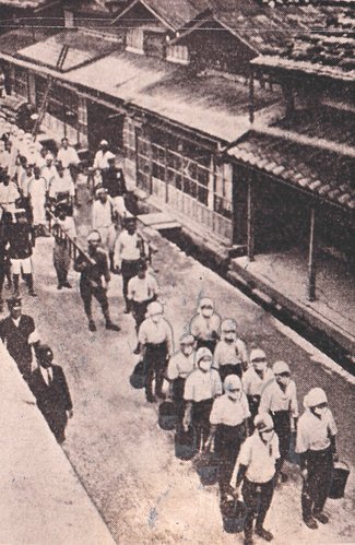 ＜爆撃の中心にいた僕らは　富山大空襲８０年＞２／前夜<br />警報の日々 慣れっこ　防空壕へ避難訓練