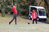 白川（富山工高３）Ａクラス初Ｖ　呉羽ＣＣで県マッチプレーゴルフ