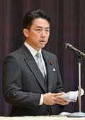 小泉氏、安保３文書改定に意欲