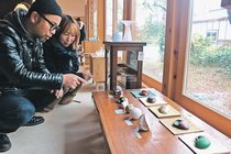 多様な“茶道具”楽しんで　立山町の土肥邸母屋で２０作家出品