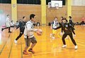 バスケ通して障害に理解　滑川の女子中学生チーム、月に１度合同練習ボランティア