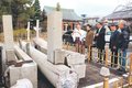 被災の魚津神社鳥居２基再建へ総代ら決意　お守り頒布支援募る