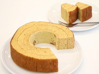 素材の良さ凝縮されたバウムクーヘン 「田舎バウム ふくる」（黒部市）【とやまの米粉グルメ】