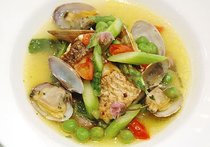 真鯛の春のアクアパッツァ風