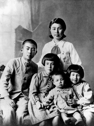 ＜人生のあとさき＞金岡純二さん（２）富山第一銀行相談役<br />金岡家／私の意志尊重した両親