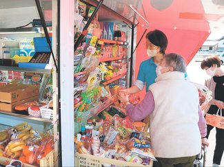 フロントライン富山けいざい（９８）<br />広がる移動販売車／高齢者の暮らし支える