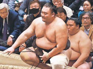 自分の相撲これからも　朝乃山通算４００勝