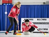 カーリング小穴、青木組が３勝目