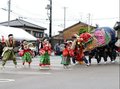 獅子舞躍動、力強く復活　小矢部で６年ぶり大共演会