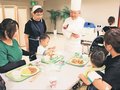 高岡の子ども食堂でフレンチ　小西シェフ（富山）振る舞う