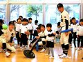 園児にティーボールの楽しさ伝える　石動高校野球部（小矢部）、高岡の保育園で教室