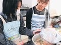 特産サトイモの味に感動　上市の中高生、料理づくりを体験