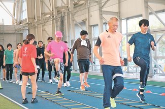 正しいフォーム学ぶ 富山マラソンに向けランニング教室
