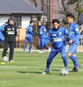 パスなどで軽く調整　カターレ２次キャンプ、１３日広島と練習試合