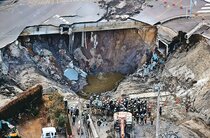 下水管にドローン投入　埼玉陥没事故、内部の損傷調査