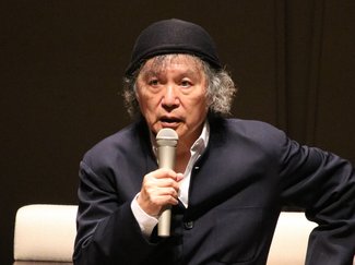 好きが悲しいのは、愛が永遠でないから…尾崎豊支えた須藤さん（射水出身）が秘話紹介、遅刻した彼とエレベーターで対面