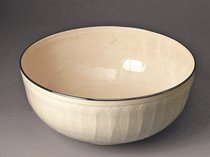 ＜コレクションへのいざない＞１１<br />富山市佐藤記念美術館／「白磁蓮華文洗（れんげもんせん）　定窯（ていよう）」