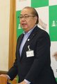 トイレトラック導入へ向け、クラウドファンディングを行うと説明する新田知事＝県庁