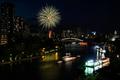 水の都・大阪彩る花火と船渡御