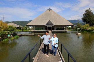 たてものに会いにいく（８）<br />百河豚美術館