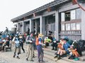 山も水不足、北ア稜線の山小屋・神社苦慮　雨降らず残雪使用、従業員の使用も制限