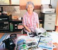 城巡りの思い出一冊に、写真や紀行文掲載　射水の村上さん、７０年間で全国６０城