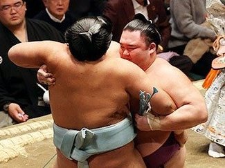 朝乃山盤石４連勝、難敵の北青鵬寄り切る　大相撲初場所４日目