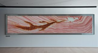 紅花に隠された多彩な色　歴史の積み重なり表現【大阪・関西万博　和紙アート立山から世界へ＜４＞「山形」】