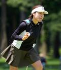 岡山絵里、６６で首位発進