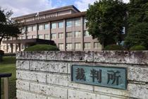 乳児２人殺害、初公判で一部否認