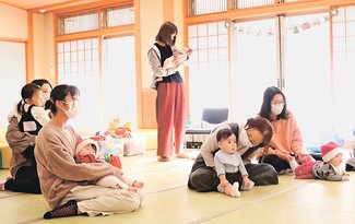 ＜未来へつなＧＯ！＞速星☆きらきら☆子育てサロン（富山市）<br />情報交換、悩みも共有