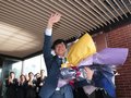 高岡市長１期４年務めた角田氏が退任　職員に「自信持ち突き進んで」とエール