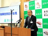 県武道館の基本設計などについて説明する新田知事=県庁