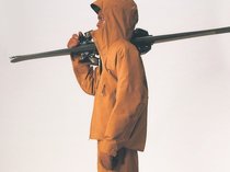 ゴールドウイン、新スキーウエア「ＯＹＡＢＥ」販売　機能・デザイン性を両立