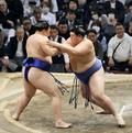 大の里、９連勝でトップ維持
