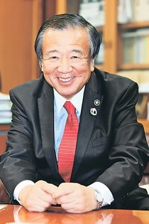 ＜展望２０２６　市町村長に聞く＞<br />夏野修砺波市長　新庁舎の整備急ぐ