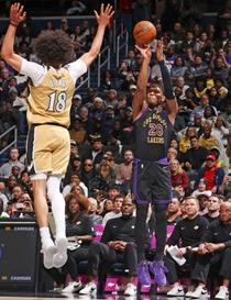 八村塁１１得点、レーカーズ大勝