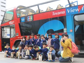 「３、２、１」体がふわっ、屋根のないスカイバス、開放感とスリル満点