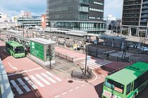 ＜自治体クローズアップ　１６＞高岡市<br />路線バス再構築、行政主導で効率化　トーンダウン指摘も