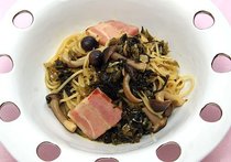 高菜とベーコンのスパゲティ　バターしょうゆ味