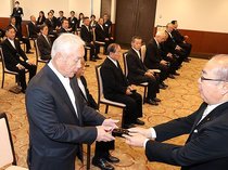秋の叙勲伝達、３０人に勲章　県の発展に貢献