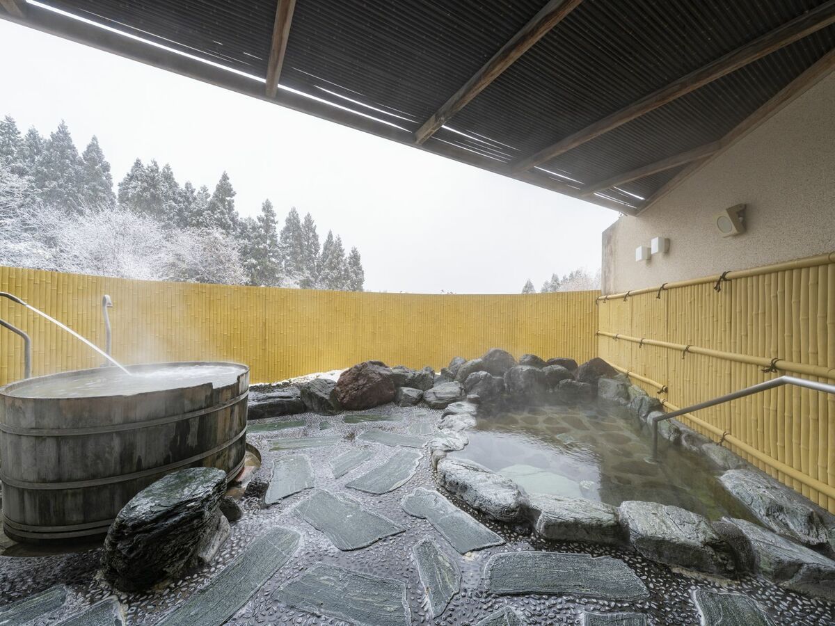 八尾で味わう温泉×三味線体験