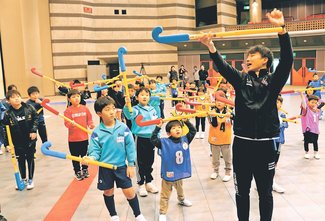 ＜未来へつなＧＯ！＞ＮＰＯ法人おやべスポーツクラブ（小矢部市）<br />ホッケーの街、次世代に