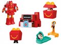 マクドナルド、ハッピーセット「クレヨンしんちゃん」全6種　クルー姿で「おまたせ！」、ロボに変形ほか【詳細】