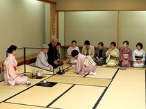 春の訪れ感じ一服　北日本茶会３月例会