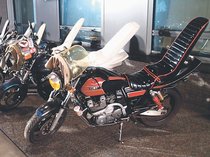 高岡の高校生ら４人逮捕　金沢の国道で集団暴走疑い