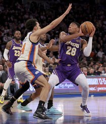 八村１１得点、チームは敗れる